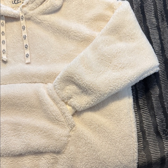 UGG Cozy Cream Hooded lounge robe , absolutely perfect condition XL - Picture 3 of 6
